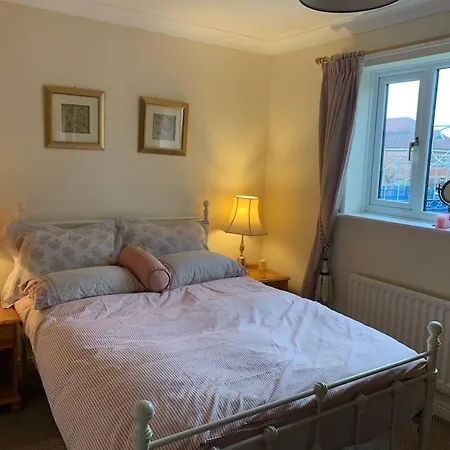 Luxury Spacious 2 Bedroom Riverside House Apartamento