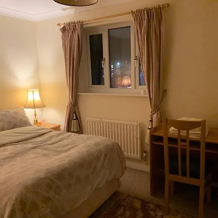 Luxury Spacious 2 Bedroom Riverside House *